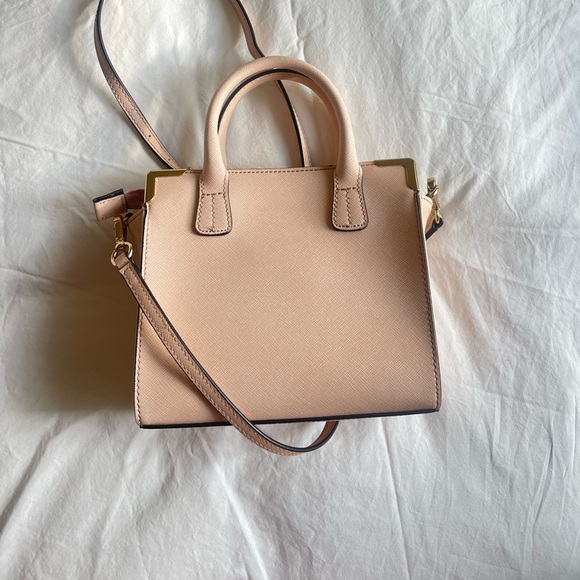 Calvin Klein Leather Crossbody bag - Picture 4 of 6